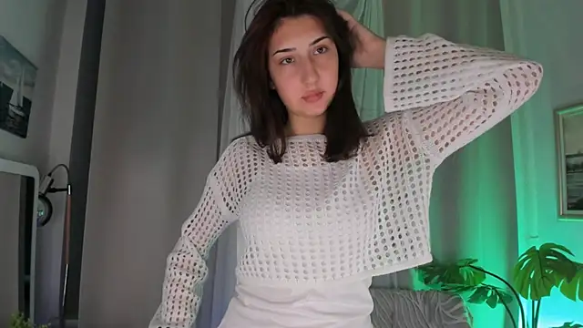 Snapshot of TariLechliter chatting on 01-06-26, 12:31 TariLechliter online show from 01-06-26, 12:31