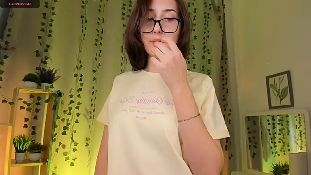 TariLechliter online show from 02-13-26, 03:23