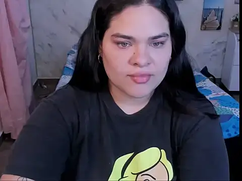 Snapshot of NinaFuentes2X chatting on 05-10-26, 04:38 NinaFuentes2X online show from 05-10-26, 04:38