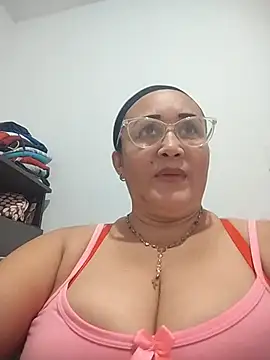 Nini Love  online show from 02-01-26, 05:44