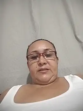 Nini Love  online show from 04-16-26, 05:30