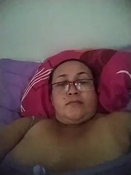 Nini Love  online show from 04-17-26, 08:22