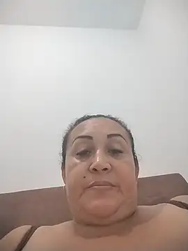 Nini Love  online show from 06-15-26, 05:51