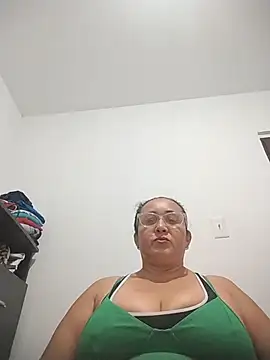 Nini Love  online show from 02-02-26, 09:47