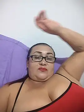 Nini Love  online show from 07-26-26, 03:46