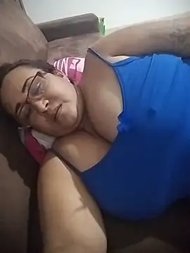 Nini Love  online show from 04-15-26, 04:07