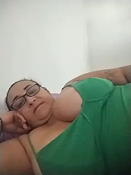 Nini Love  online show from 07-08-26, 07:47
