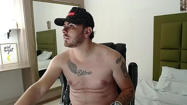 Snapshot of stive_0297 chatting on 01-05-26, 05:27 stive 0297 online show from 01-05-26, 05:27