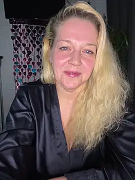 JenniferCarmen online show from 02-16-26, 09:02