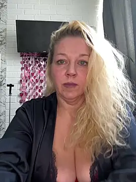 JenniferCarmen online show from 02-24-26, 08:04