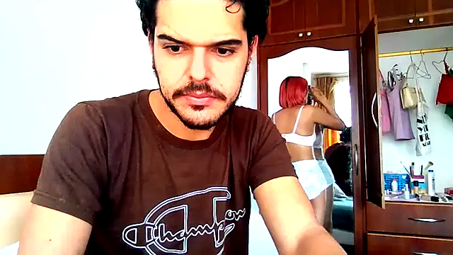 Snapshot of Hot_Contrasts chatting on 04-25-26, 07:00 Hot Contrasts online show from 04-25-26, 07:00