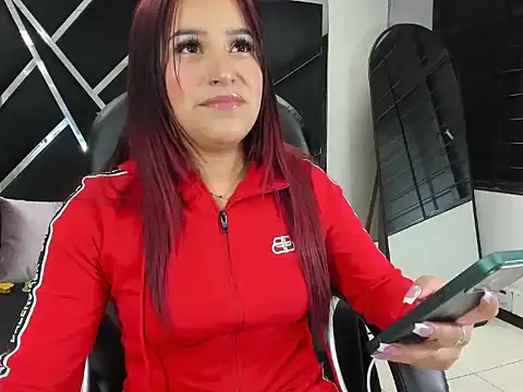 IssysLeBlanc online show from 01-12-26, 04:30