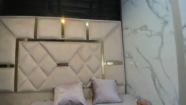 Snapshot of IssysLeBlanc chatting on 01-18-26, 08:51 IssysLeBlanc online show from 01-18-26, 08:51