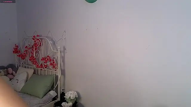 springloveee online show from 01-11-26, 05:53