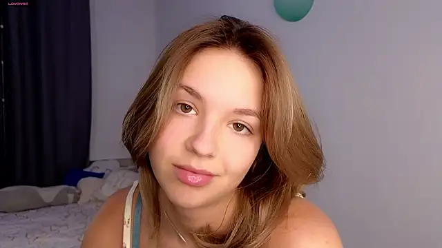 springloveee online show from 03-12-26, 07:18