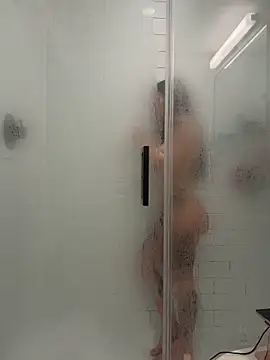 Lexiiskyyxo online show from 03-18-26, 01:02