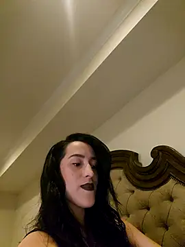 BustyVampyre online show from 12-23-25, 12:00