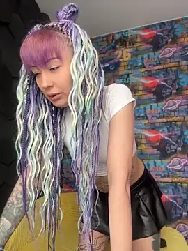Snapshot of Tattoo__Moon chatting on 05-03-26, 12:38 Tattoo Moon online show from 05-03-26, 12:38