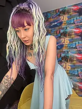 Snapshot of Tattoo__Moon chatting on 06-06-26, 01:22 Tattoo Moon online show from 06-06-26, 01:22