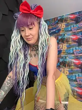 Snapshot of Tattoo__Moon chatting on 05-14-26, 12:18 Tattoo Moon online show from 05-14-26, 12:18