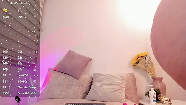 Babe sophiee1 online show from 04-15-26, 07:03