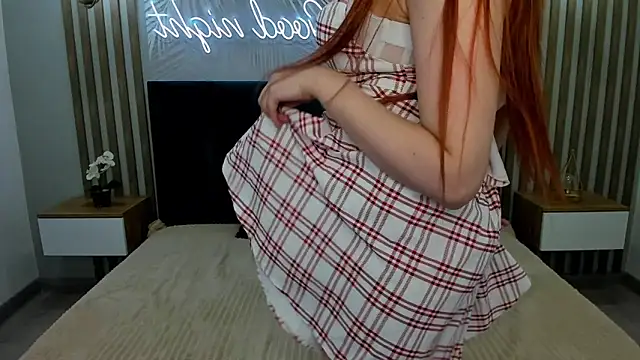 Snapshot of LisaAmoree chatting on 06-10-26, 01:07 LisaAmoree online show from 06-10-26, 01:07