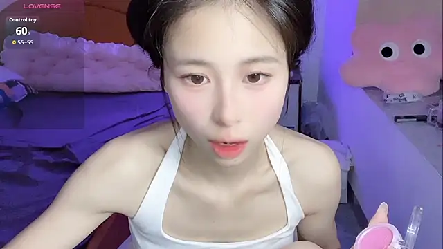 Snapshot of tiantian-160 chatting on 12-21-25, 10:17 tiantian-160 online show from 12-21-25, 10:17