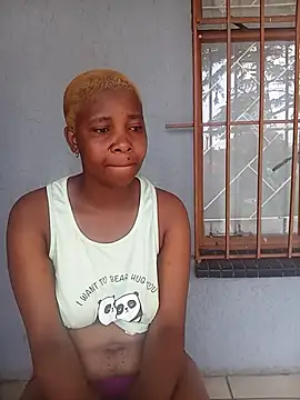 Snapshot of SexyMbali_01 chatting on 12-16-25, 07:45 SexyMbali 01 online show from 12-16-25, 07:45