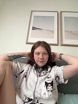 Snapshot of FionaMurr chatting on 01-07-26, 02:05 FionaMurr online show from 01-07-26, 02:05