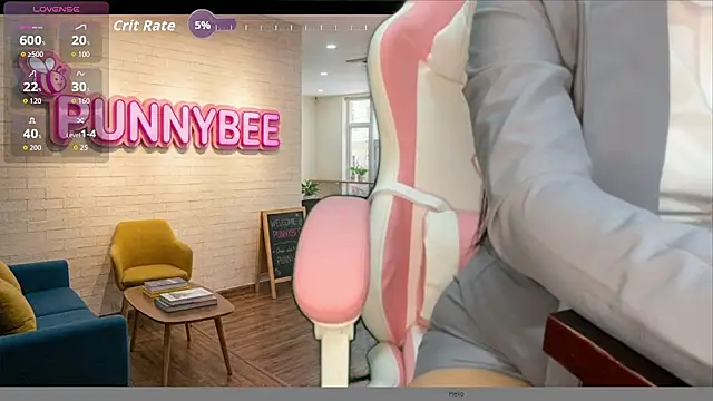 Punnybee online show from 07-22-26, 01:02