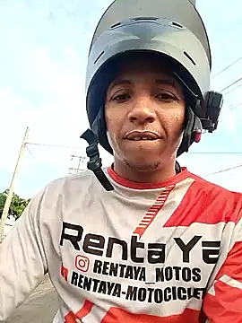 Snapshot of Andreskelly chatting on 02-17-26, 12:13 Andreskelly online show from 02-17-26, 12:13