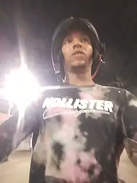 Andreskelly online show from 04-11-26, 01:24