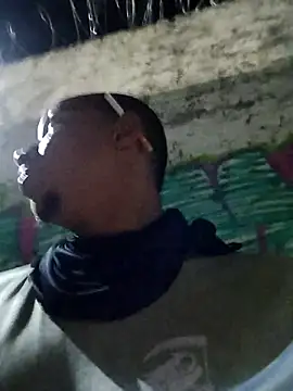 Snapshot of Andreskelly chatting on 01-12-26, 01:34 Andreskelly online show from 01-12-26, 01:34