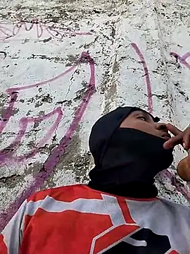 Snapshot of Andreskelly chatting on 01-07-26, 08:36 Andreskelly online show from 01-07-26, 08:36