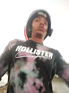 Snapshot of Andreskelly chatting on 02-22-26, 11:34 Andreskelly online show from 02-22-26, 11:34