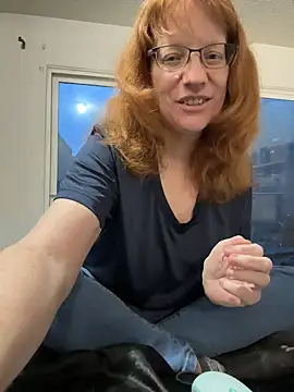 Lenaravenswood online show from 02-15-26, 01:50