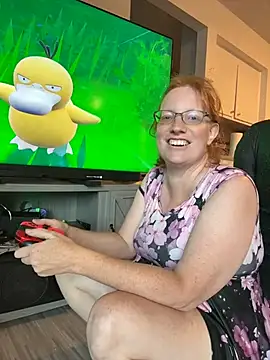 Lenaravenswood online show from 07-17-26, 03:04