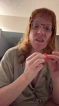 Lenaravenswood online show from 12-20-25, 06:49