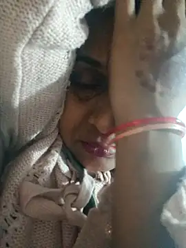 Snapshot of nehakapoor89 chatting on 02-19-26, 04:59 nehakapoor89 online show from 02-19-26, 04:59