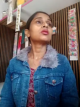 Snapshot of nehakapoor89 chatting on 02-07-26, 09:28 nehakapoor89 online show from 02-07-26, 09:28