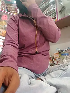 Snapshot of nehakapoor89 chatting on 02-24-26, 08:15 nehakapoor89 online show from 02-24-26, 08:15