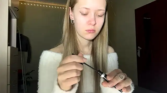 Snapshot of ZaidaSchwarten chatting on 01-12-26, 06:09 ZaidaSchwarten online show from 01-12-26, 06:09