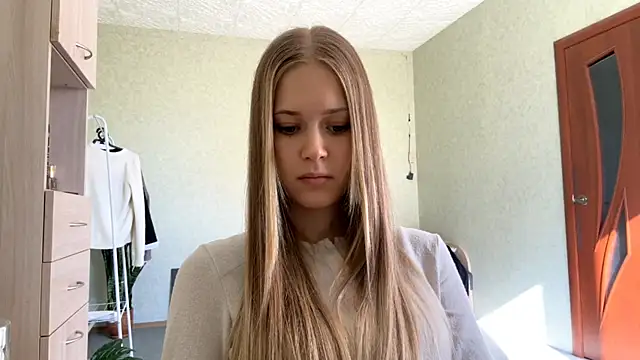 Snapshot of ZaidaSchwarten chatting on 04-22-26, 01:51 ZaidaSchwarten online show from 04-22-26, 01:51
