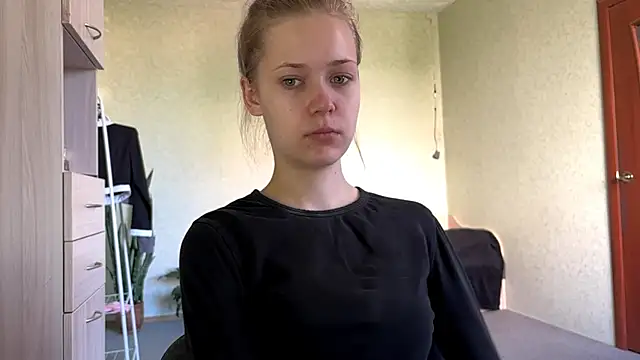 Snapshot of ZaidaSchwarten chatting on 06-03-26, 05:08 ZaidaSchwarten online show from 06-03-26, 05:08