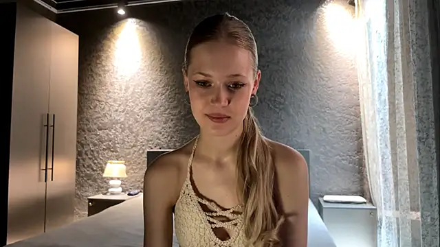 Snapshot of ZaidaSchwarten chatting on 07-16-26, 05:26 ZaidaSchwarten online show from 07-16-26, 05:26