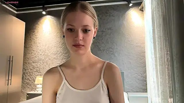 Snapshot of ZaidaSchwarten chatting on 07-20-26, 06:32 ZaidaSchwarten online show from 07-20-26, 06:32