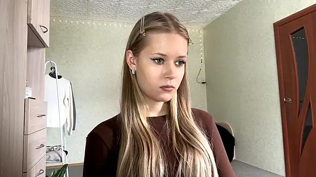 ZaidaSchwarten online show from 02-26-26, 08:25