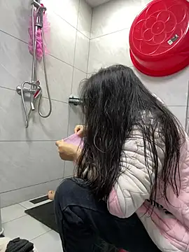 Snapshot of cmvoo chatting on 01-14-26, 12:53 cmvoo online show from 01-14-26, 12:53