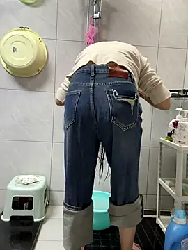 Snapshot of cmvoo chatting on 12-15-25, 11:49 cmvoo online show from 12-15-25, 11:49