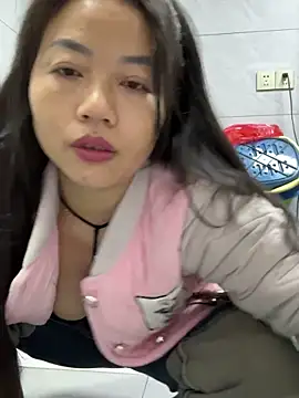 Snapshot of cmvoo chatting on 12-16-25, 01:43 cmvoo online show from 12-16-25, 01:43